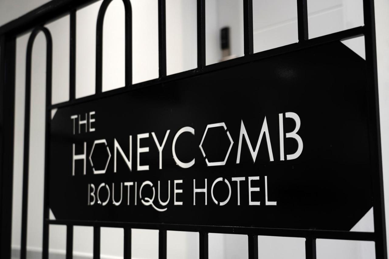 The Honeycomb Boutique 5* Golem (Tirana)