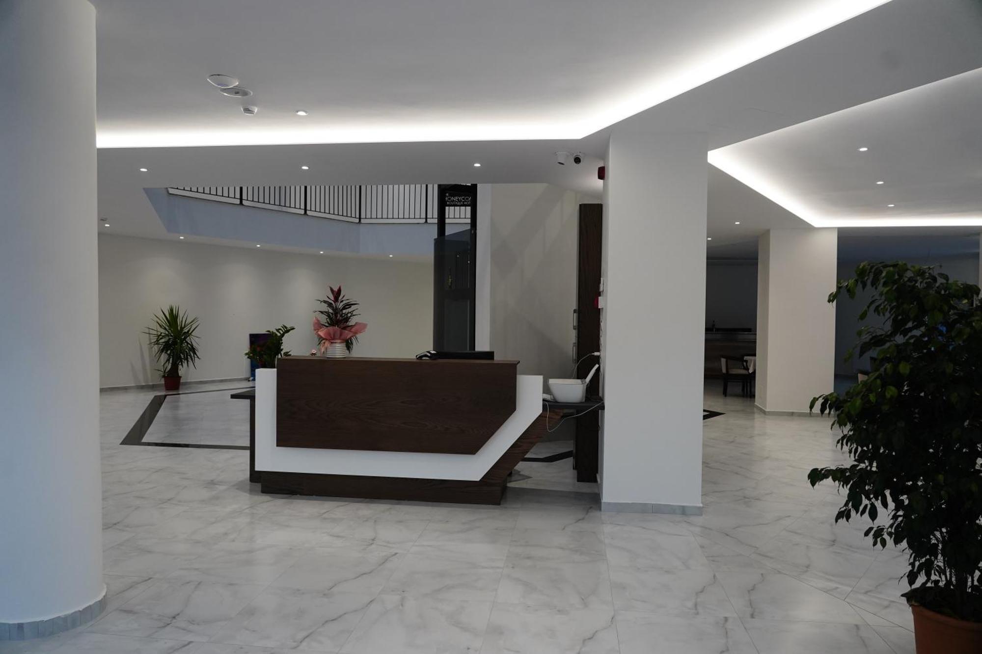 The Honeycomb Boutique Hotell