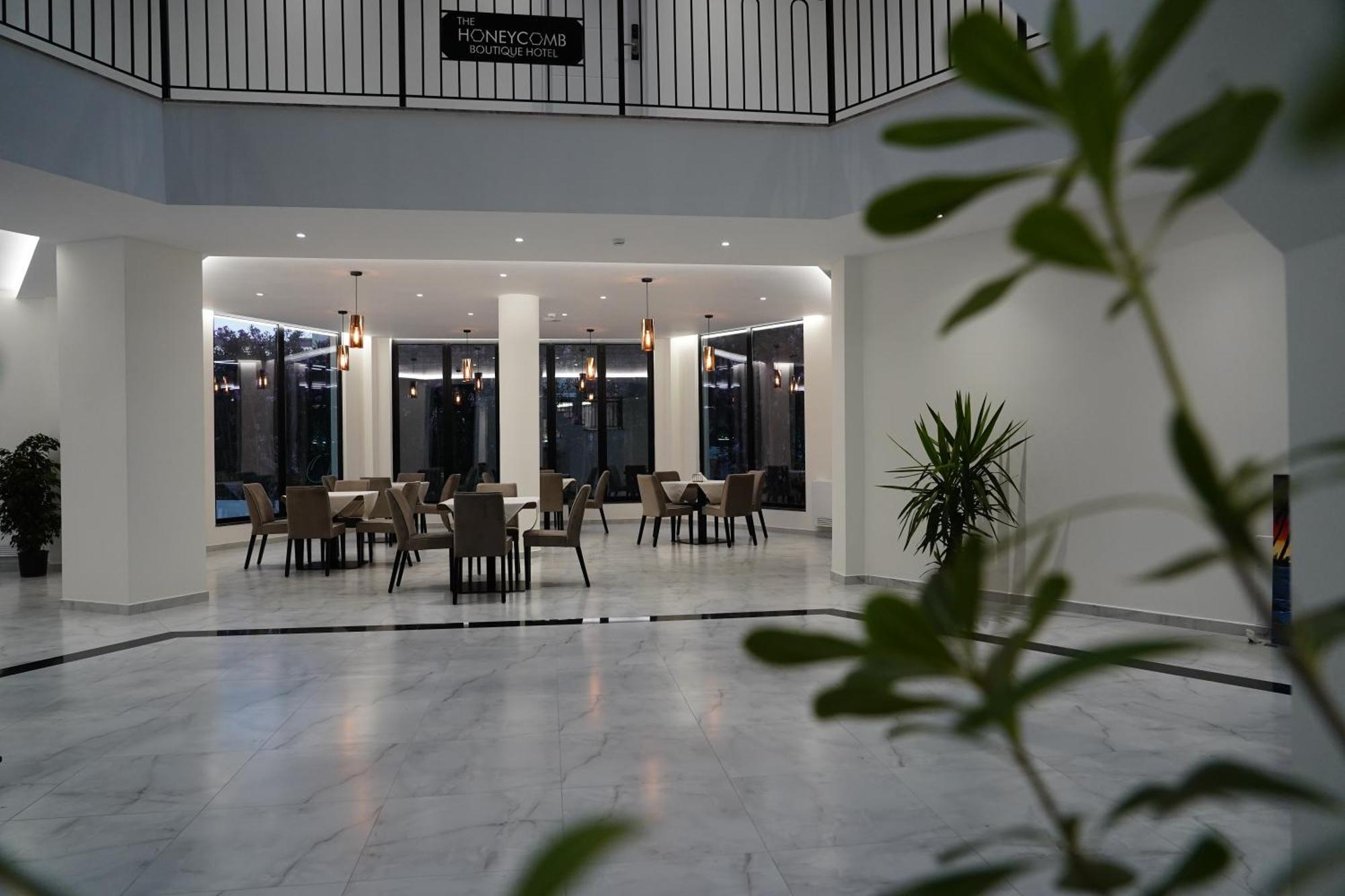 The Honeycomb Boutique 5*