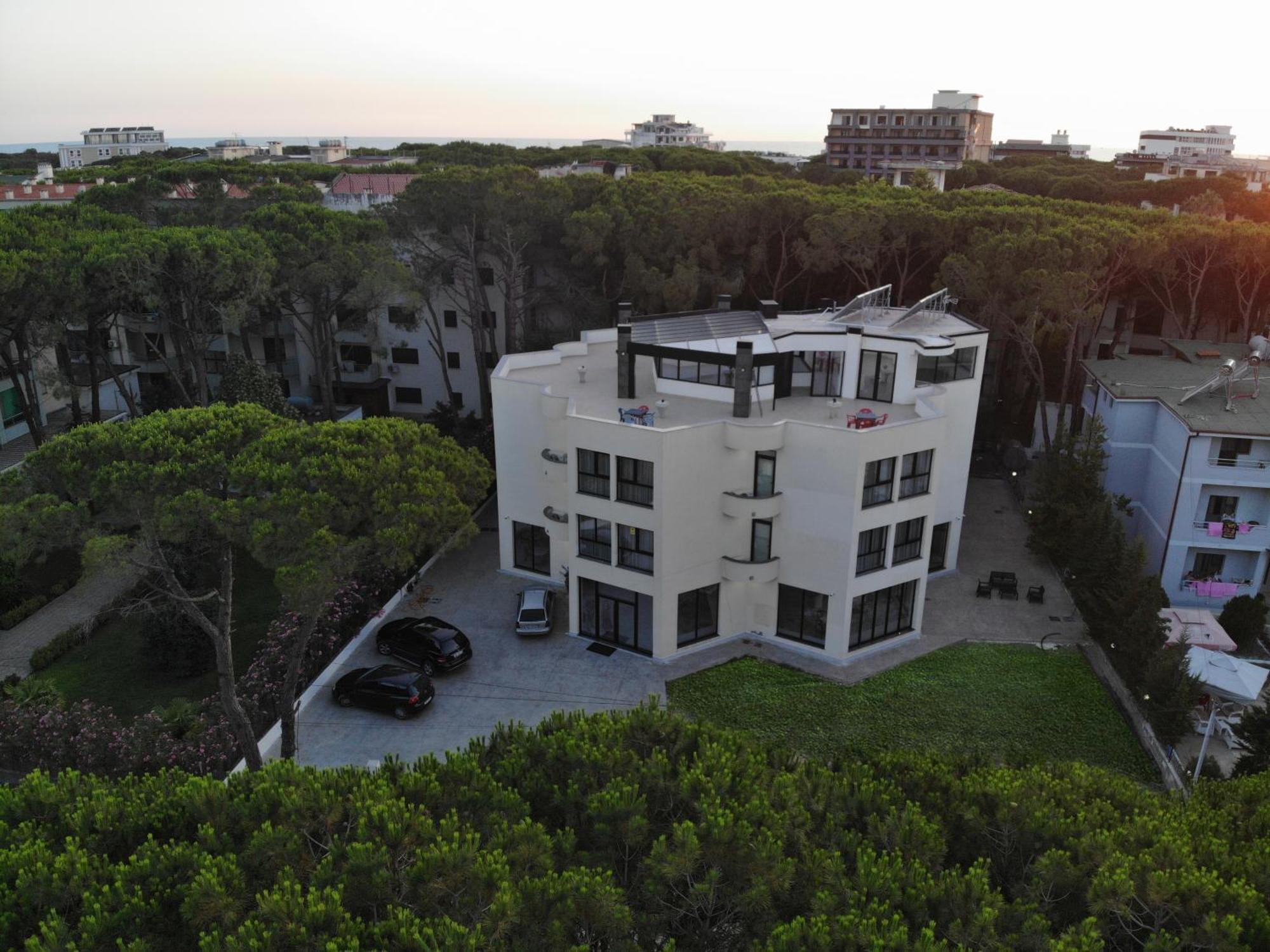The Honeycomb Boutique Hotell Golem (Tirana)