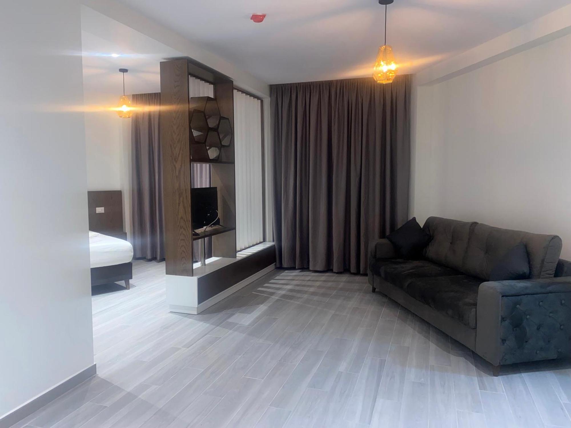 The Honeycomb Boutique Hotell Golem (Tirana)