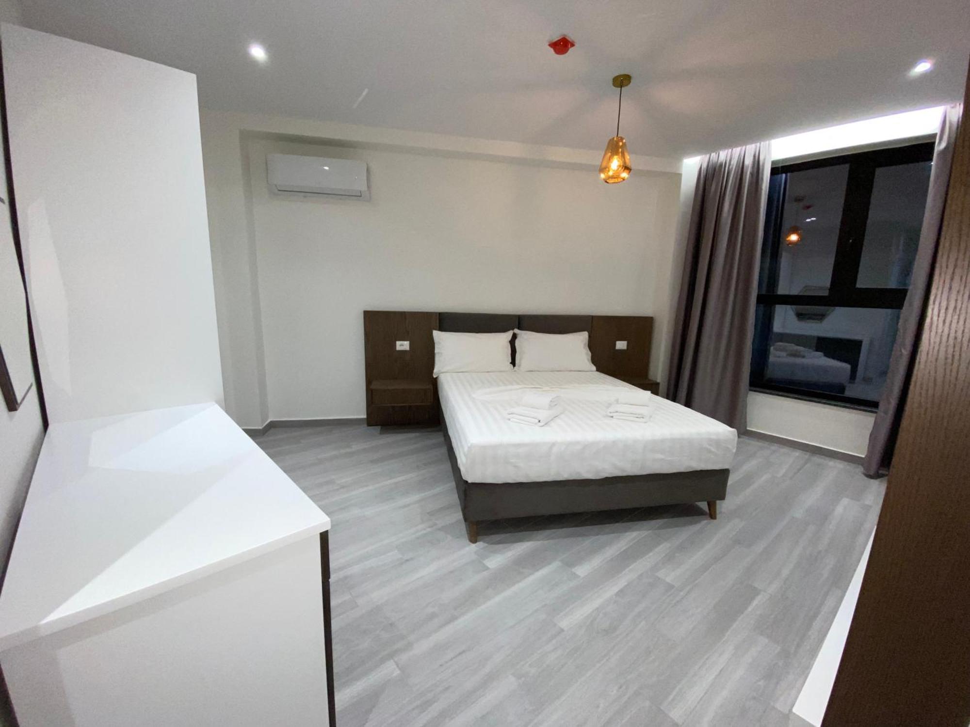 The Honeycomb Boutique Hotell Golem (Tirana)